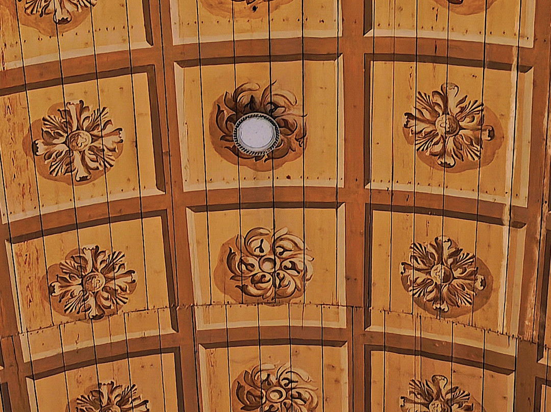 Eglise Saint Laurent-Le Fenouiller必去景点