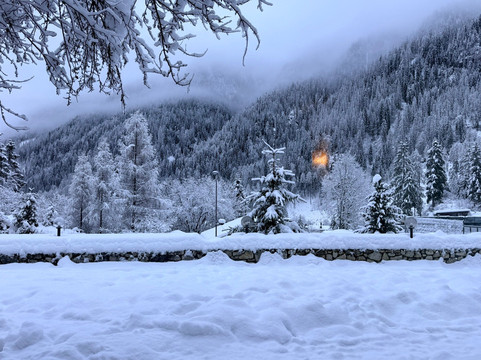 伊登别墅酒店主图