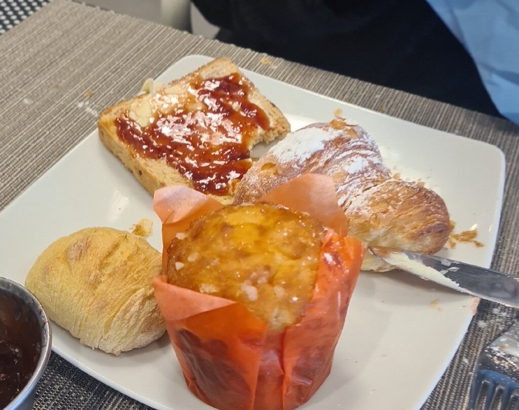 马拉沃丽雅酒店主图