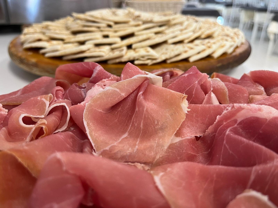 阿巴特酒店主图