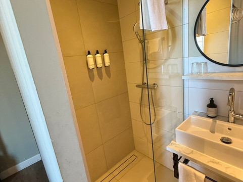 卢米埃尔精品酒店主图