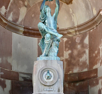 Fontaine du Petit Vigneron-科尔马必去景点