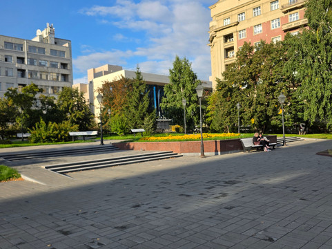 Monument to Architect Kryachkov-新西伯利亚必去景点