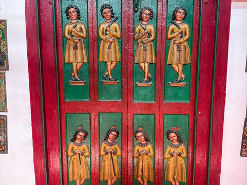 Aina Mahal-普杰必去景点