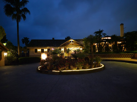 里约真正的高尔夫与酒店主图