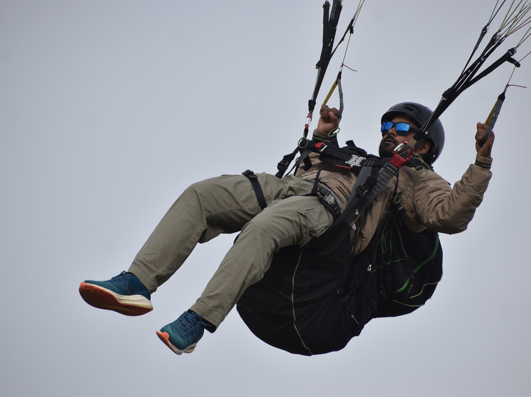 Skylark School of Paragliding-Bir必去景点