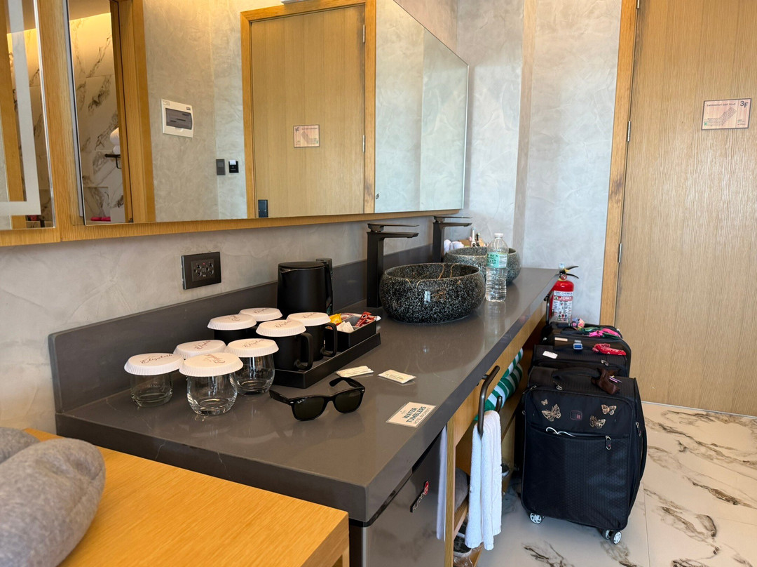 The Hotel Elizabeth Resort and Villas - Long Beach San Vicente Palawan