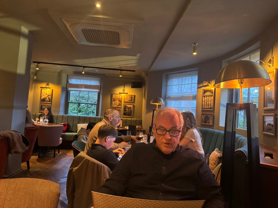 Browns Brasserie & Bar主图