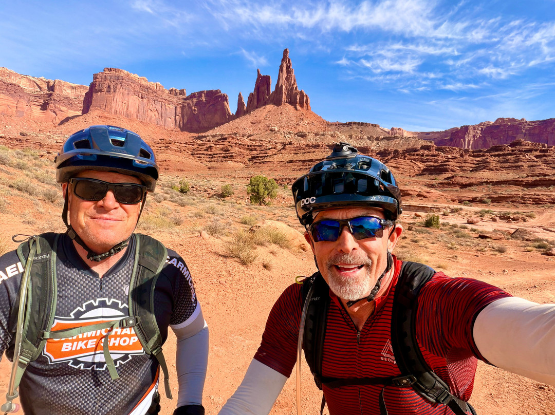 White Rim Trail-峡谷地国家公园必去景点