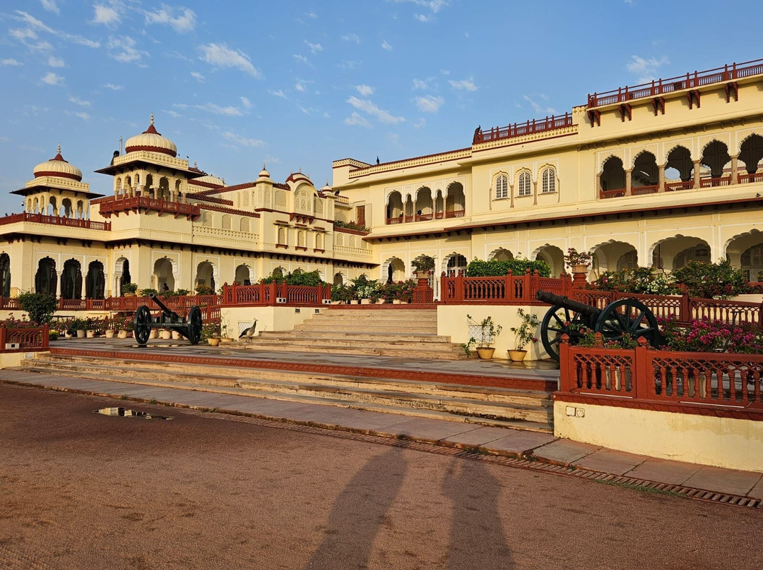 伦巴宫殿酒店主图