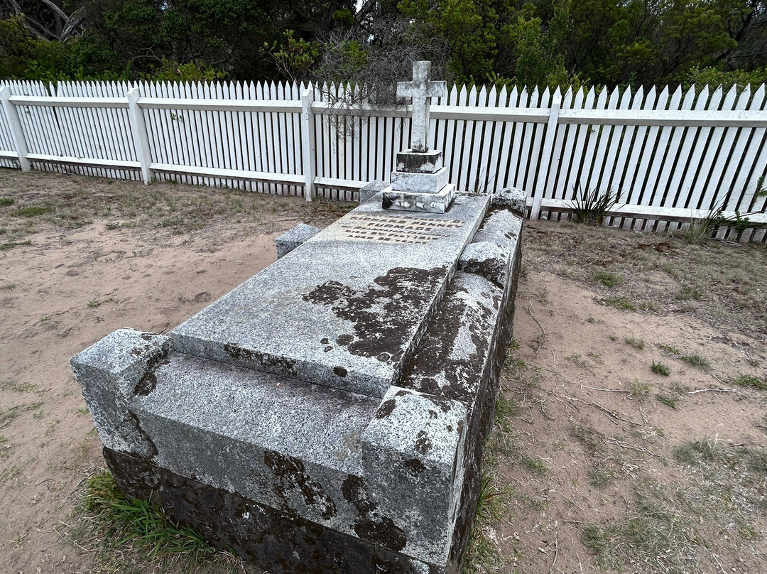 Point Nepean Cemetery-波特西必去景点