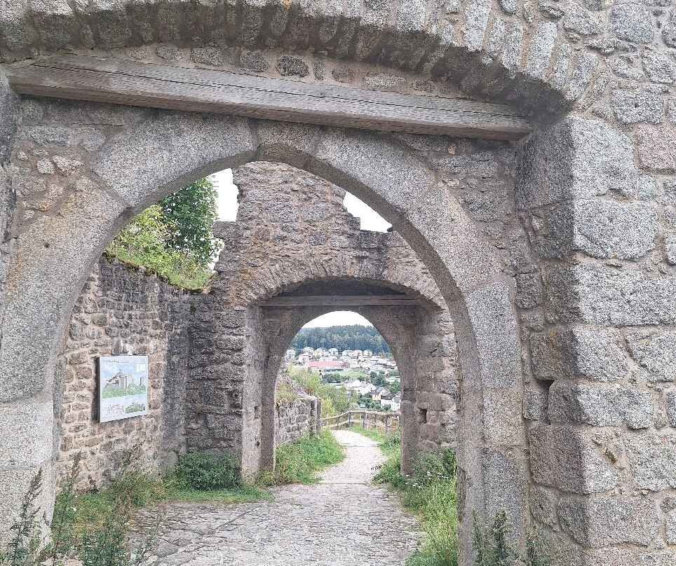 Burg Flossenburg-Flossenburg必去景点