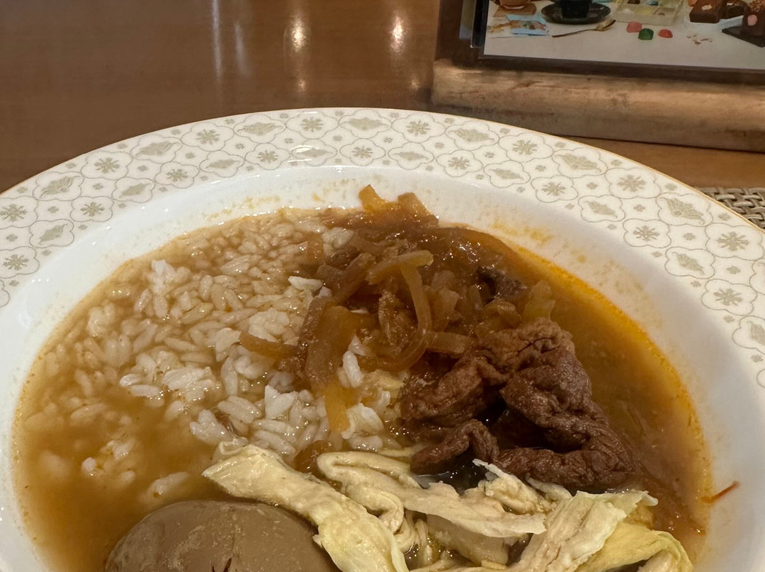 三宝垄特雷姆酒店主图