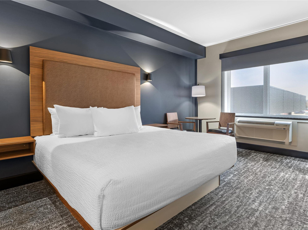 Best Western Plus Neepawa Hotel