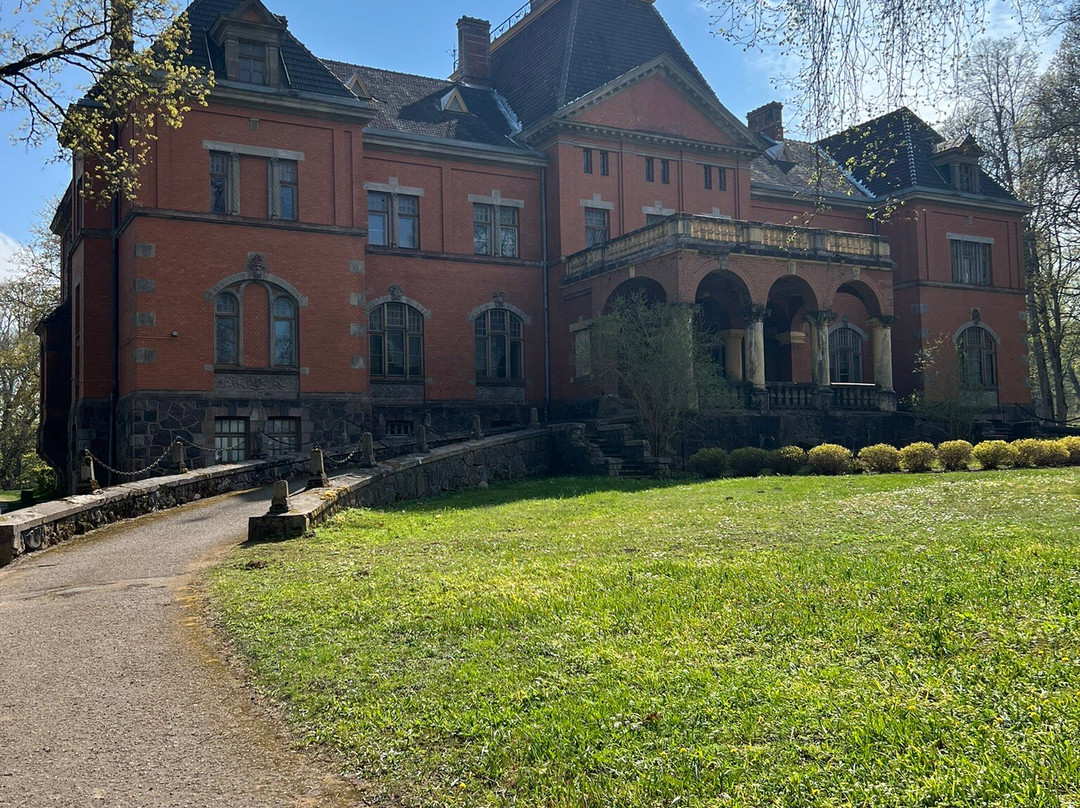 Pelči Palace-库尔迪加必去景点