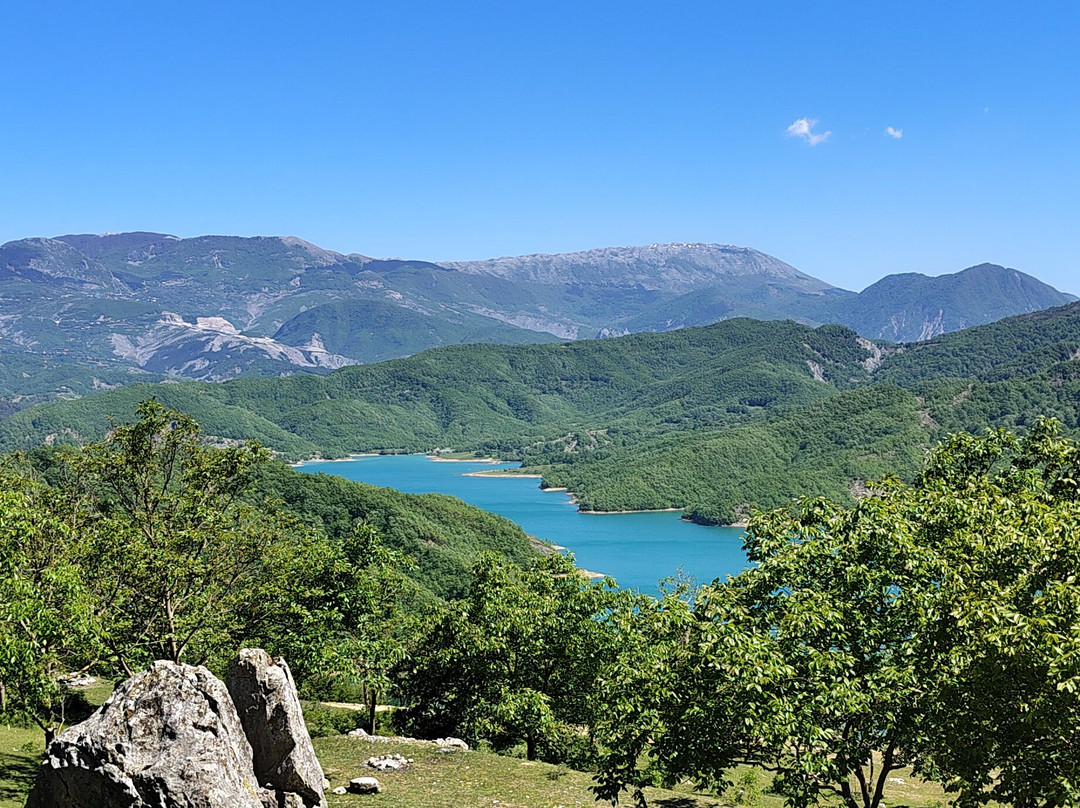 Lake Bovilla-Tirana County必去景点