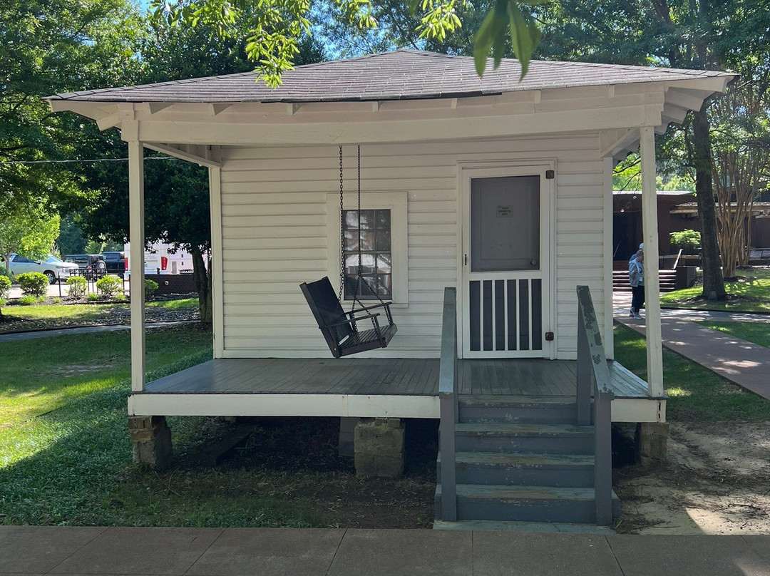 Elvis Presley Birthplace-图珀洛必去景点