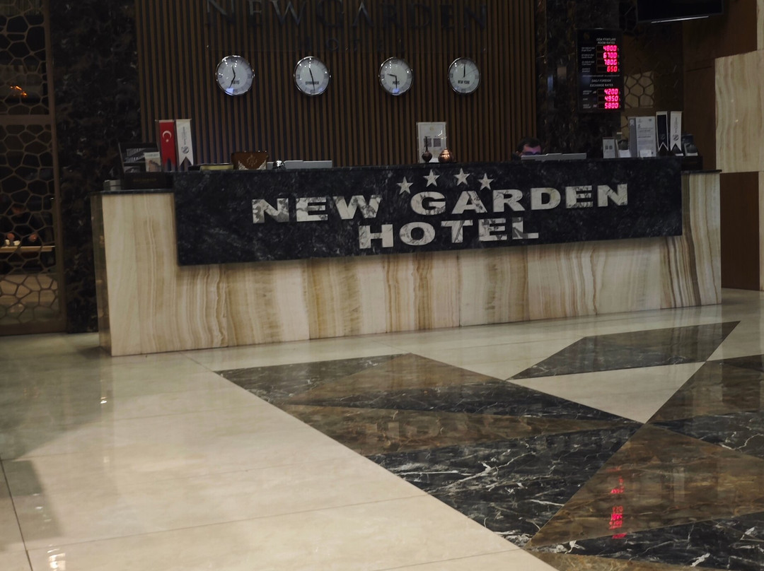 新花园酒店主图