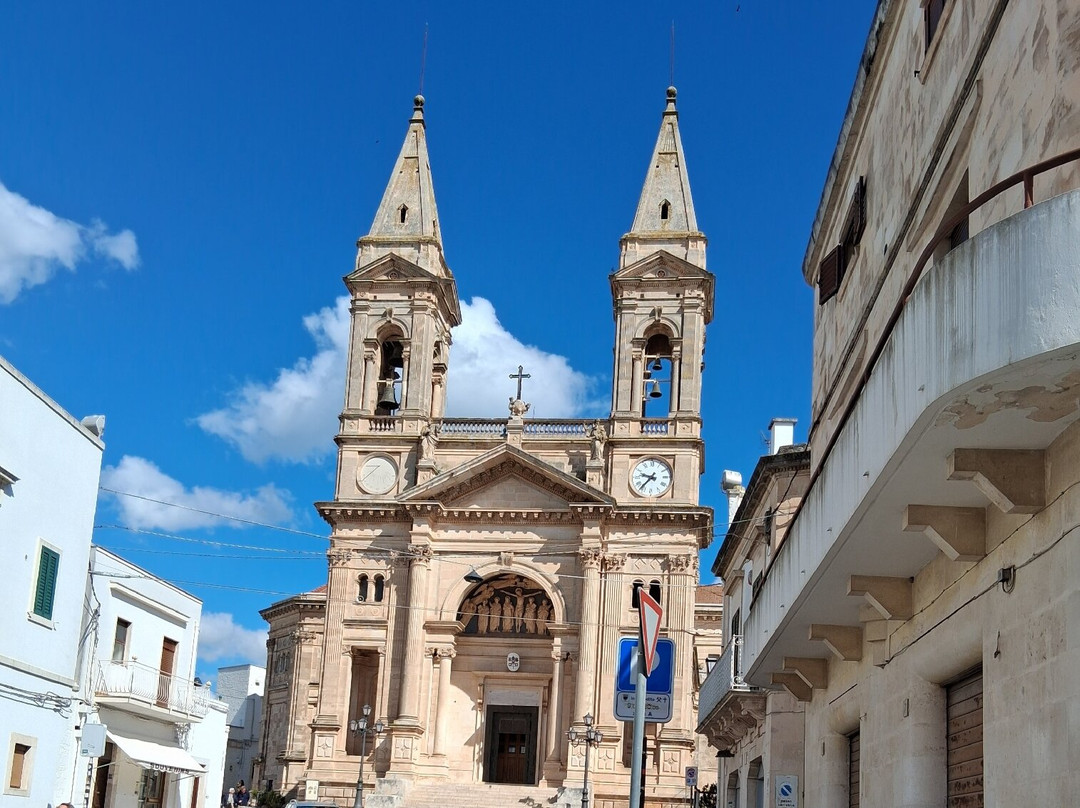 Parrocchia Santuario  Basilica S.S. Cosma E Damiano-阿尔贝罗贝洛必去景点