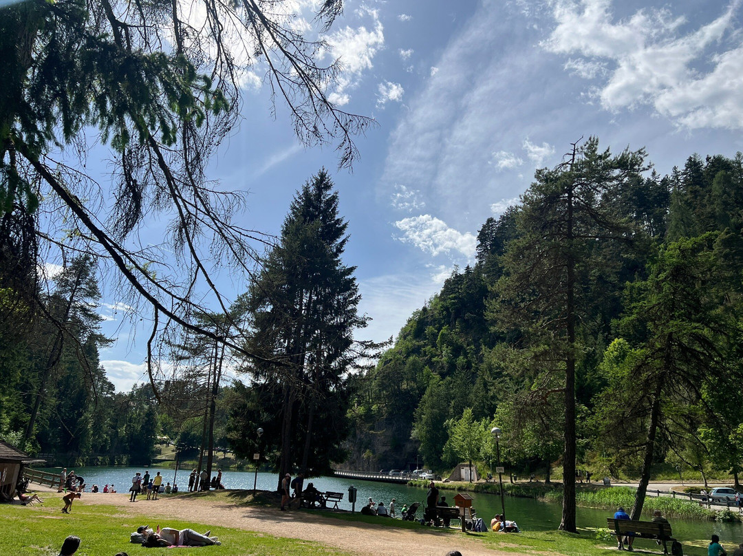 Lago Smeraldo-Fondo必去景点