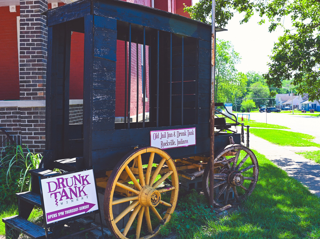Old Jail Inn Parke County - Drunk Tank Winery主图
