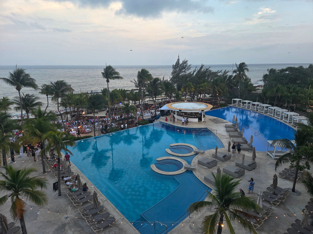 The Fives Beach Hotel & Residences主图