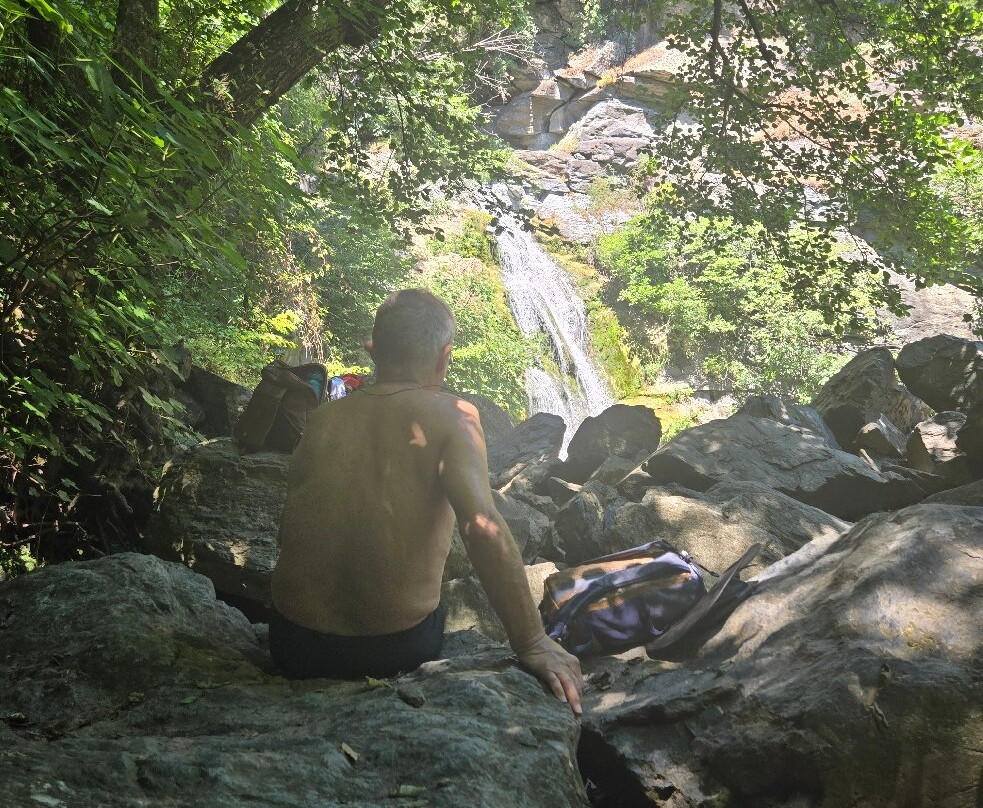 Cascade de l'Ucelluline-San-Nicolao必去景点