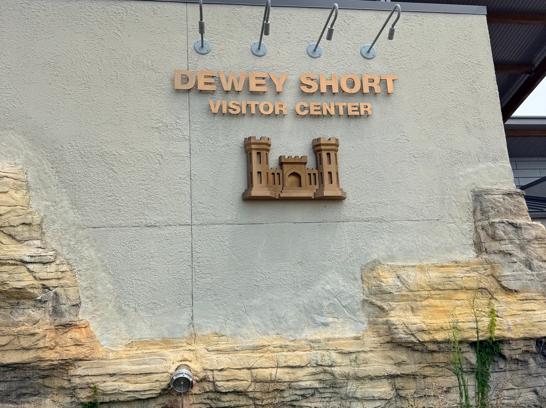Dewey Short Visitors Center-布兰森必去景点