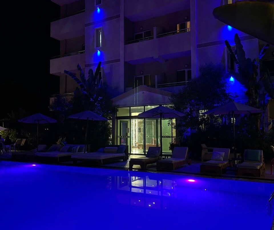马贝拉海滩酒店主图