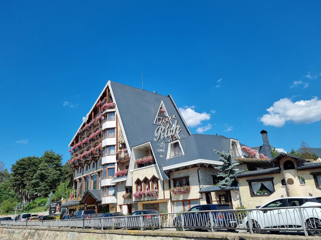 富达温泉酒店主图