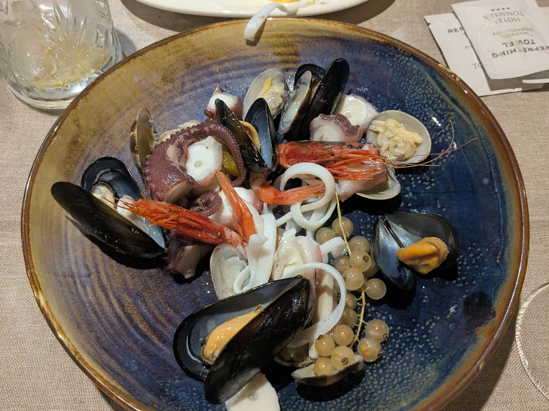 多纳拉酒店主图