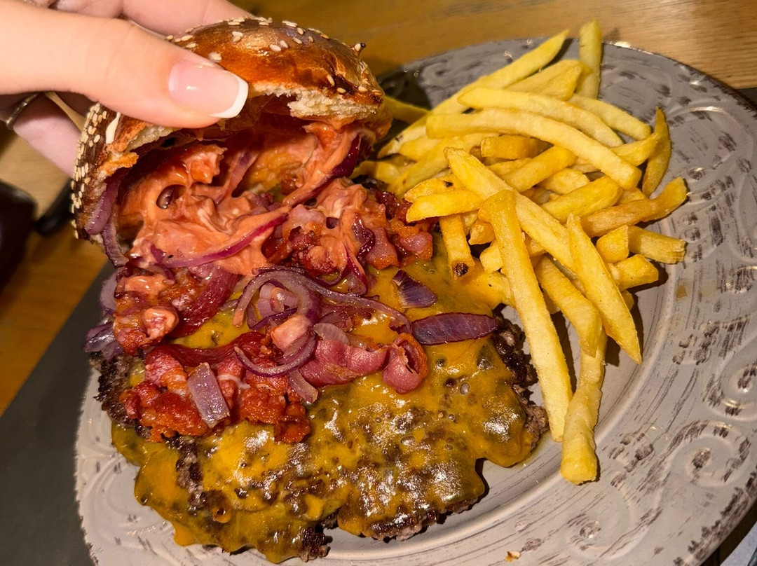 9.20 Drink and Food