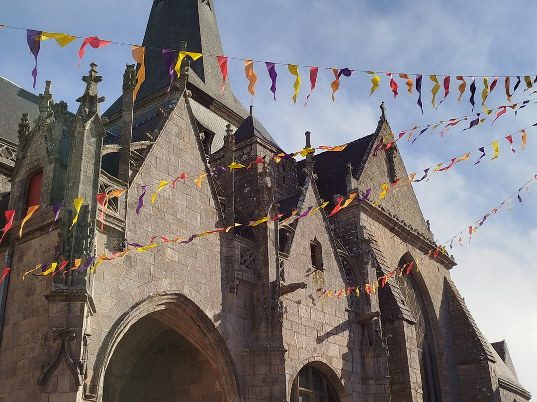 Collégiale Saint-Aubin-Guerande必去景点