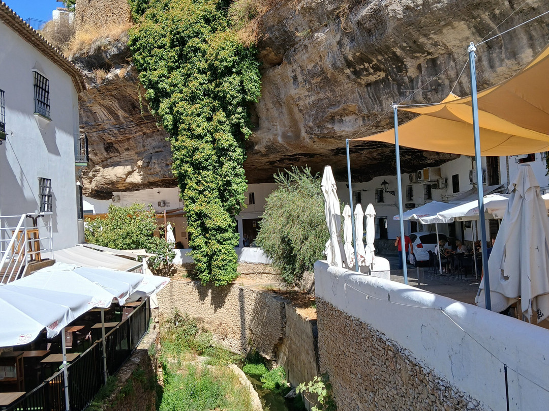 Terrazas Calle Cuevas Del Sol-Setenil de las Bodegas必去景点