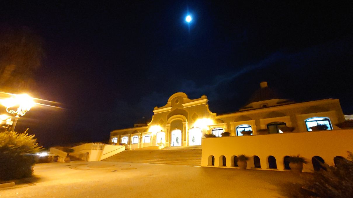 马里纳海滩俱乐部酒店-旅行者