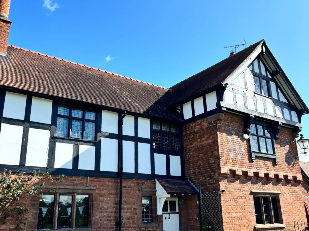 Dodleston Manor主图