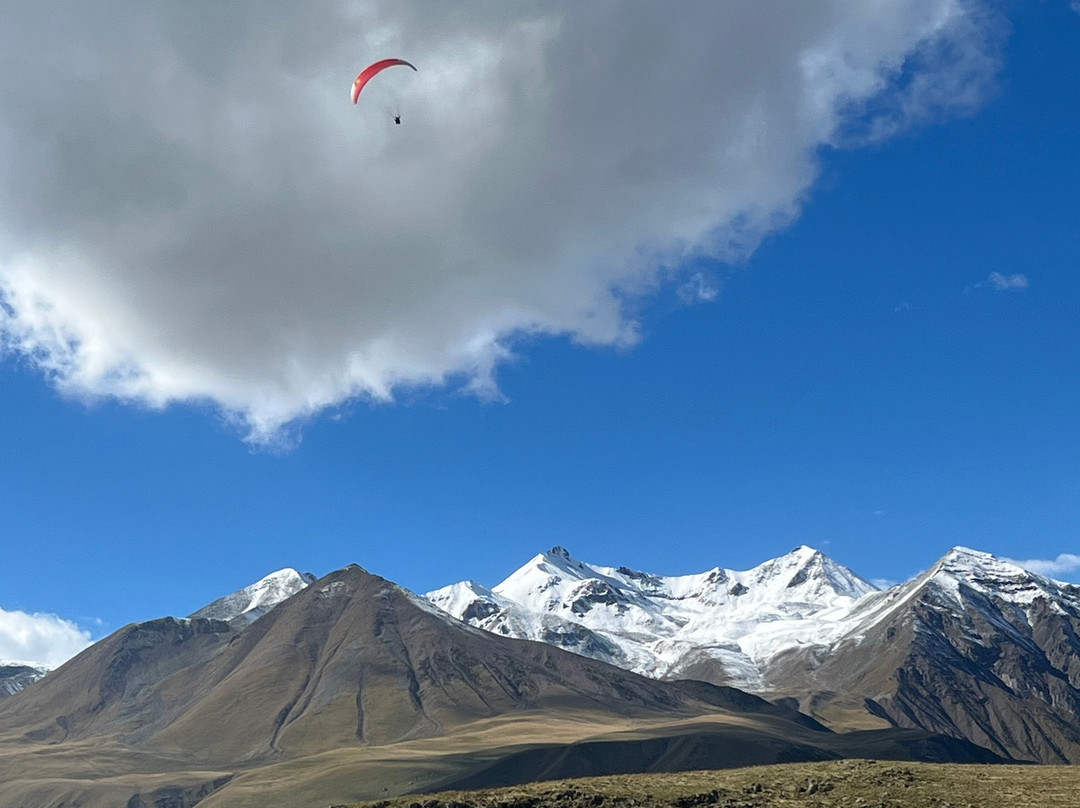 Paragliding in Georgia, Gudauri with SkyAtlantida-古道里必去景点