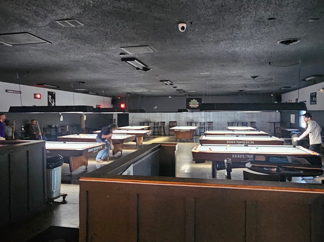 Gold Crown Billiards Bar & Grill-哈里森堡必去景点