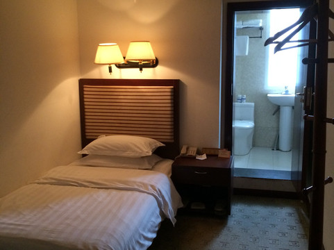 盘江大厦酒店主图