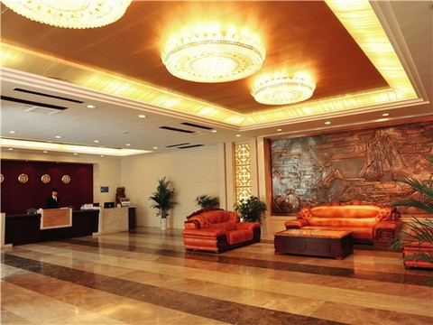 天柱山乐天然大酒店主图