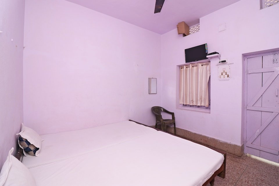 SPOT ON 44992 Hotel Swapnapuri