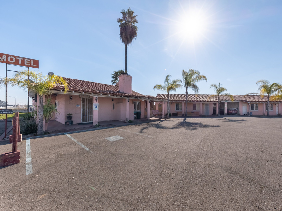 Mendota酒店住宿-Hotel Casa Grande Madera CA - Golden State