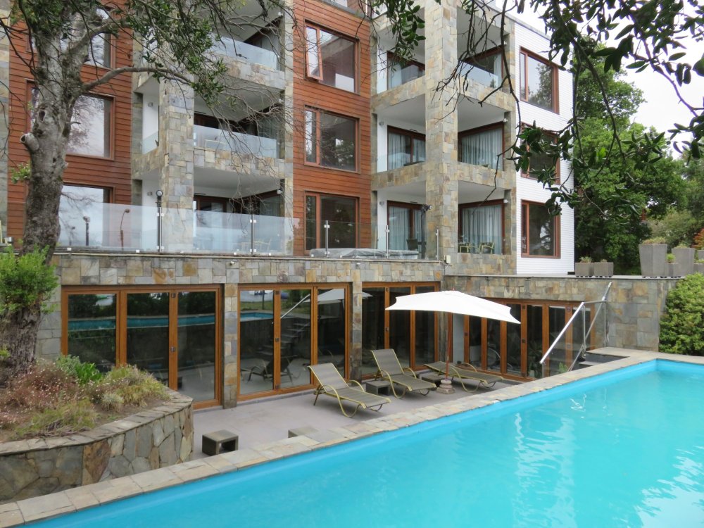 Playa Grande Suites-泳池