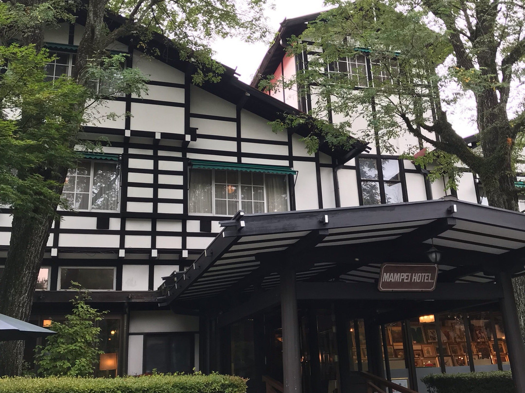 万平酒店主图