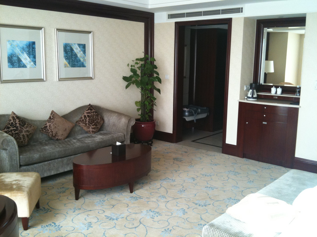 雷迪森万锦大酒店主图