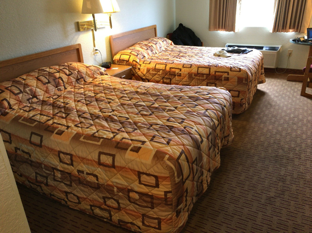 Garibaldi Inn at the Bay