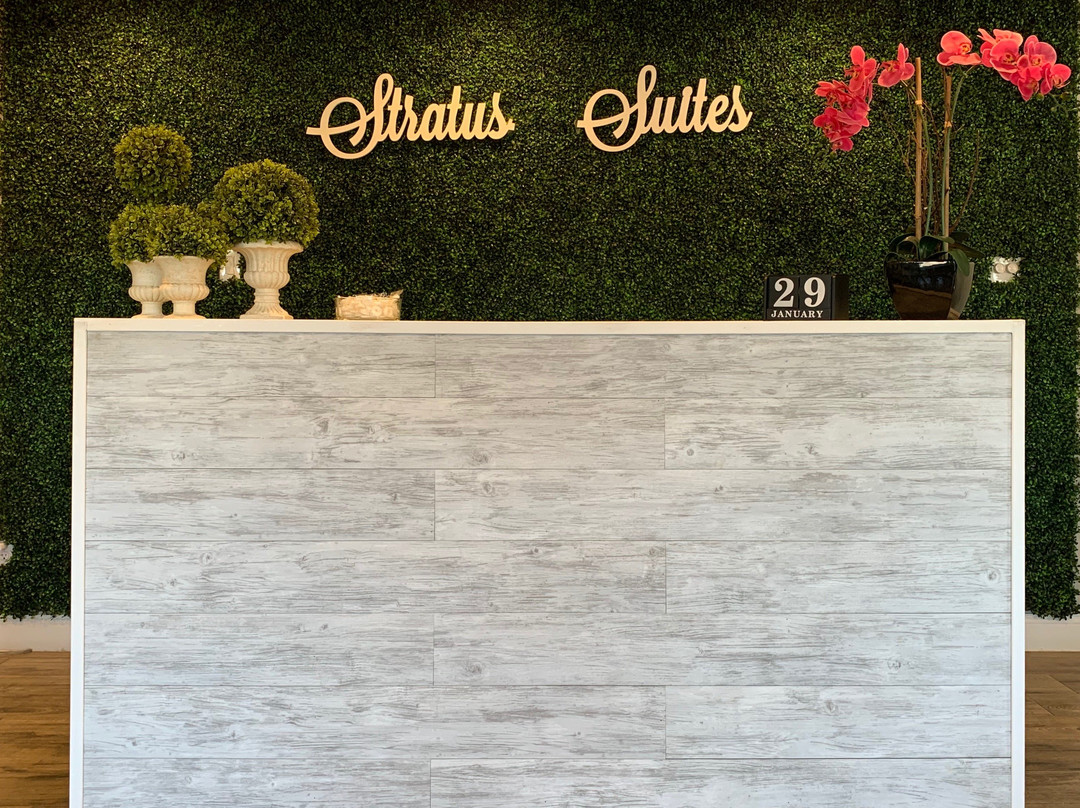 Stratus Suites - Boutique Hotel