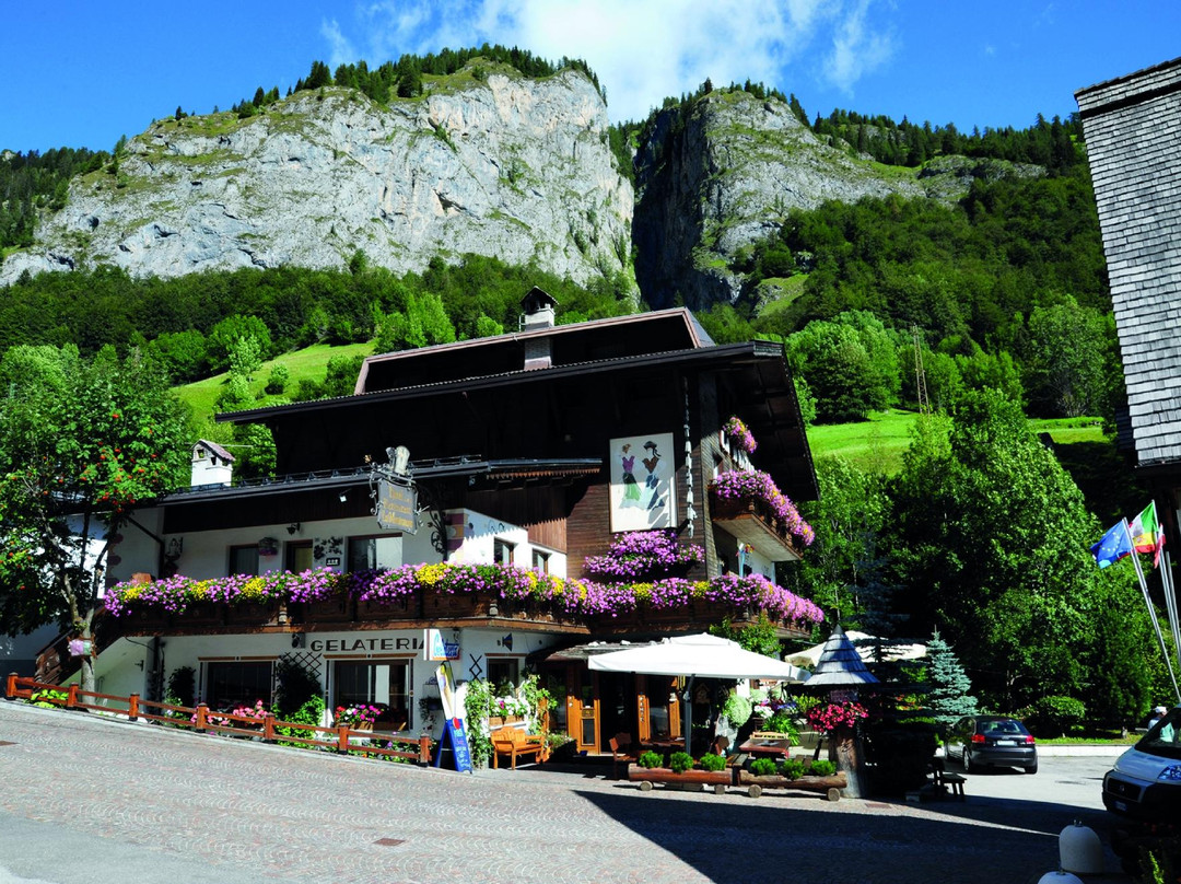 罗卡皮耶托雷酒店住宿-La Montanara Alpenhotel