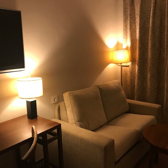 帕拉多卡莫纳酒店主图