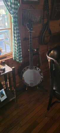 BrazenHead Inn主图